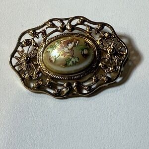 Vintage Ornate Floral Brooch Pin Gold Tone Scarf Shawl Lapel Jewelry